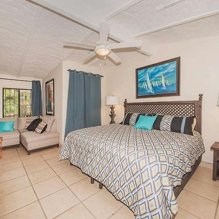 Enjoy Ac In Our Guest Room At Inn Ajijic Exteriör bild