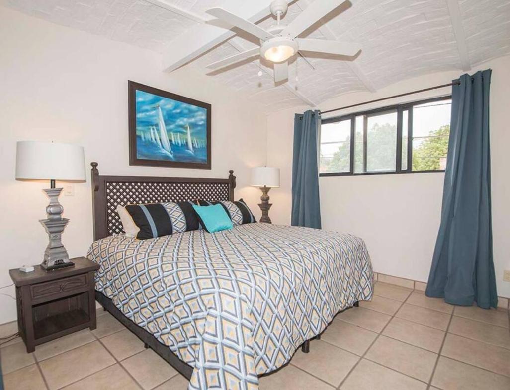 Enjoy Ac In Our Guest Room At Inn Ajijic Exteriör bild