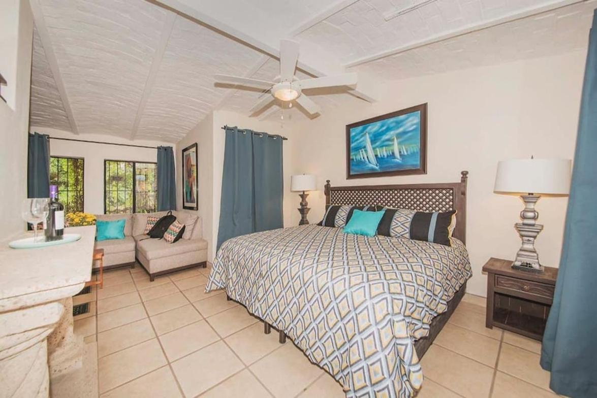 Enjoy Ac In Our Guest Room At Inn Ajijic Exteriör bild