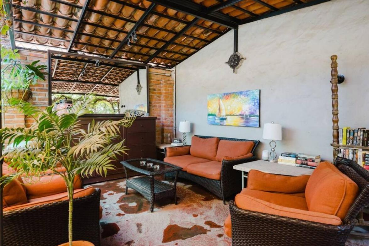 Enjoy Ac In Our Guest Room At Inn Ajijic Exteriör bild